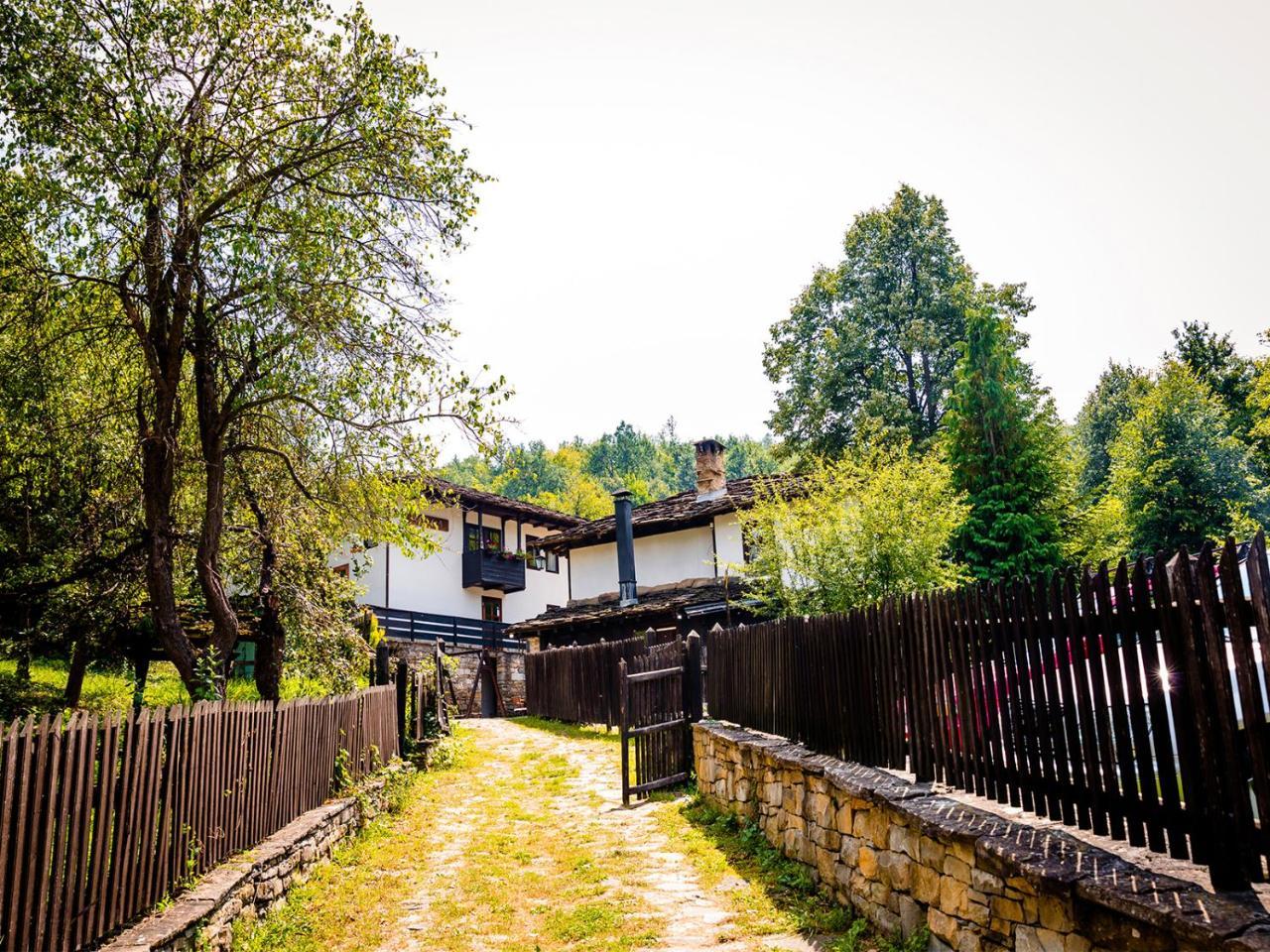 Strannopriemnitsa Guest House Bozsenci Kültér fotó